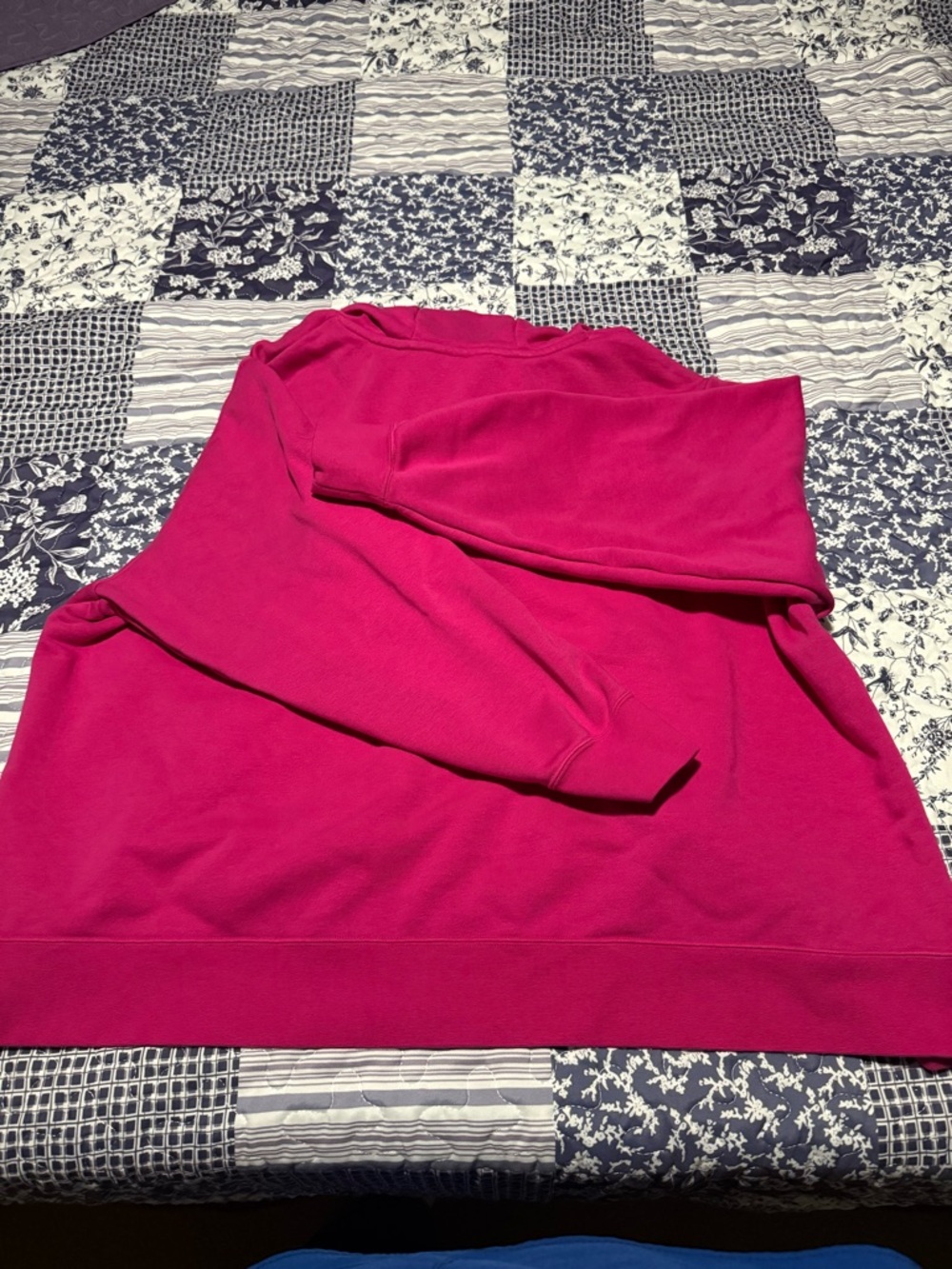 Nike Women's Vibrant Pink Hoodie - Picture 4 of 6